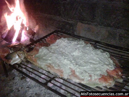 Salmón al roquefort.